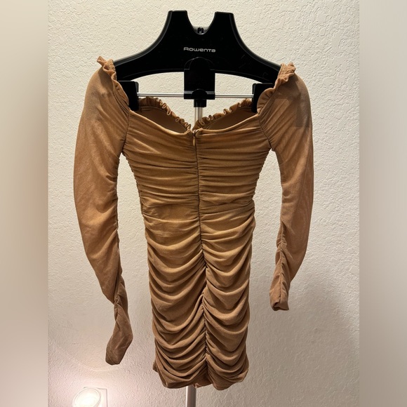 Women's Dresses Off Shoulder Frill Trim Ruched. - Picture 5 of 8